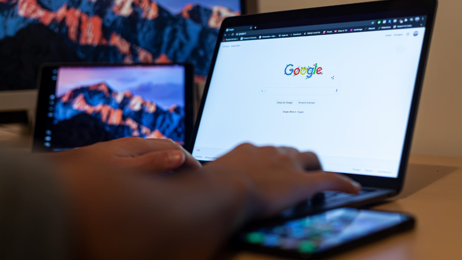 AI powered Google Shopping product search interface